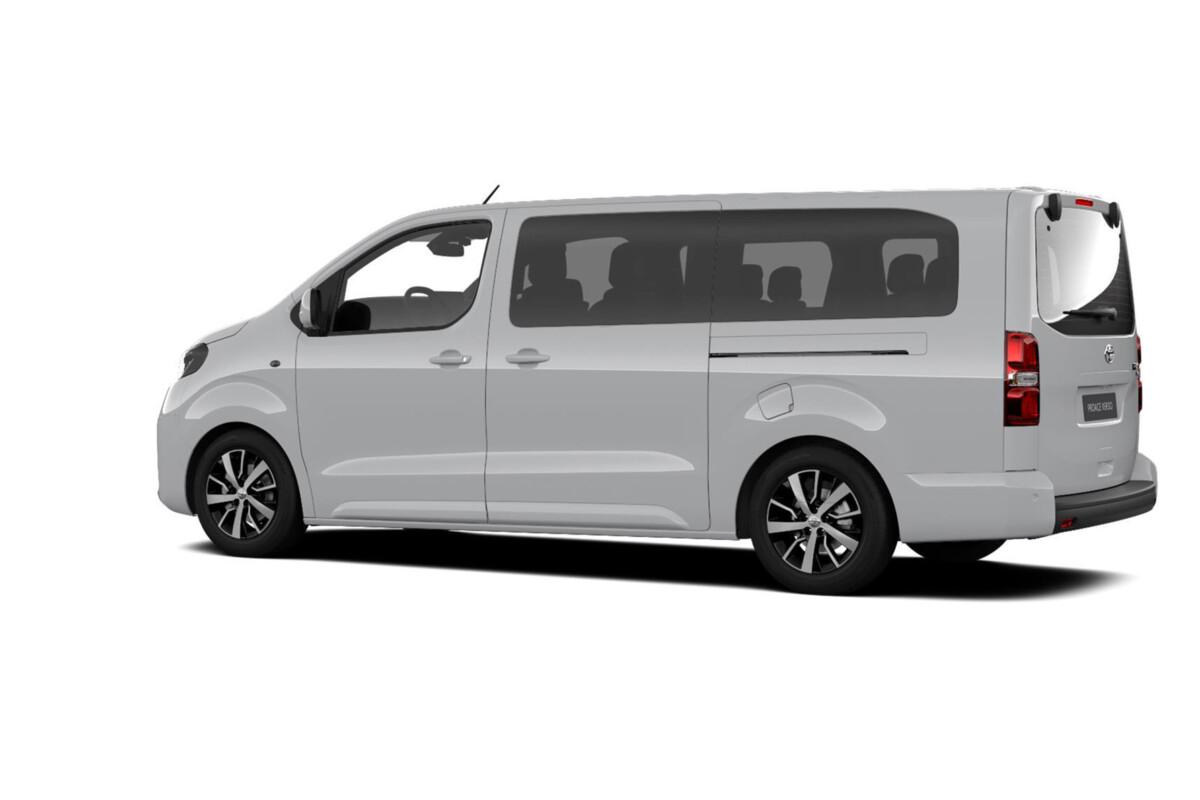 Proace 8-seter diesel og automat